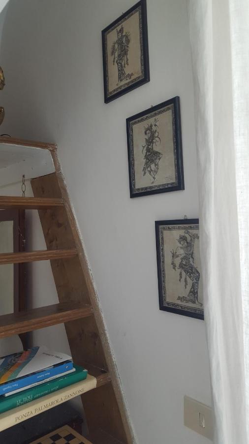 La Casa Sugli Archi Hotel Ponza Kültér fotó