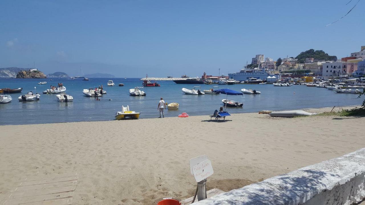 La Casa Sugli Archi Hotel Ponza Kültér fotó
